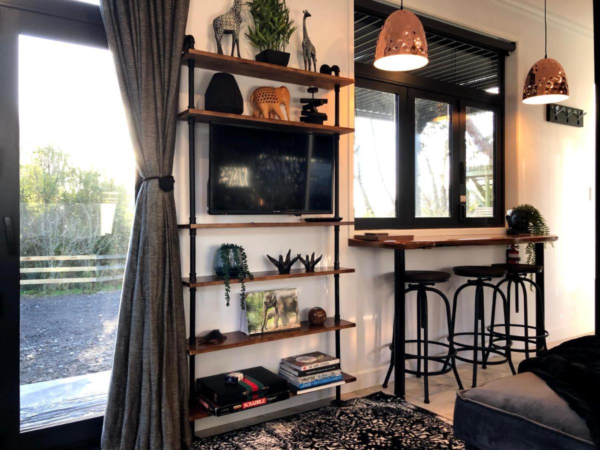 Tiny Home Luxury Farm Escape New Plymouth Egmont Village Ngoại thất bức ảnh